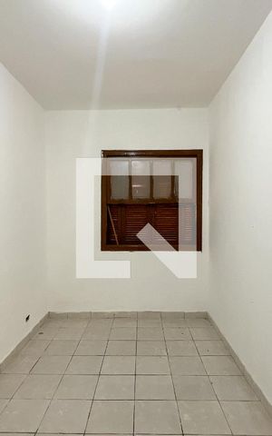 Casa à venda com 328m², 11 quartos e 2 vagas Casa à venda com 328m², 11 quartos e 2 vagasCasa 3 Quarto 2