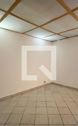 Casa à venda com 328m², 11 quartos e 2 vagas Casa à venda com 328m², 11 quartos e 2 vagasCasa 3 Sala