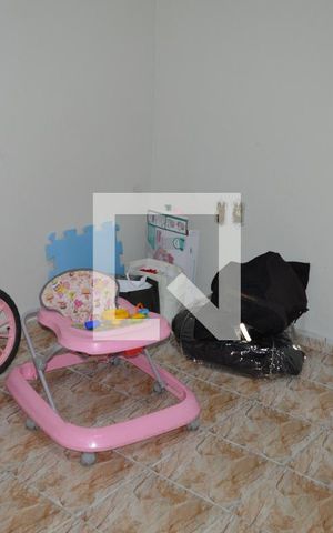 Casa à venda com 180m², 2 quartos e 2 vagas Casa à venda com 180m², 2 quartos e 2 vagasQuarto 2