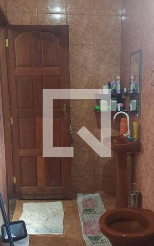 Casa à venda com 180m², 2 quartos e 2 vagas Casa à venda com 180m², 2 quartos e 2 vagasBanheiro / Área de Serviço