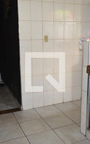 Casa à venda com 180m², 2 quartos e 2 vagas Casa à venda com 180m², 2 quartos e 2 vagasCozinha
