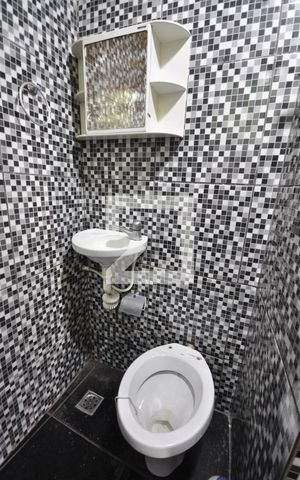 Casa à venda com 200m², 3 quartos e 2 vagasBanheiro de serviço