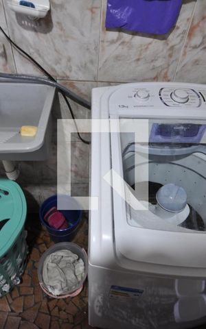 Casa à venda com 200m², 3 quartos e 2 vagasÁrea de Serviço