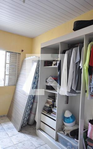 Casa à venda com 200m², 3 quartos e 2 vagasSuíte 2