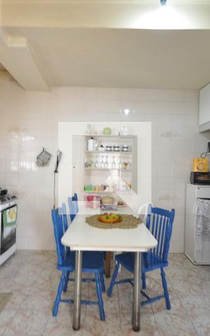 Casa à venda com 200m², 3 quartos e 2 vagasCozinha 1
