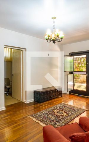 Casa à venda com 370m², 3 quartos e 5 vagasSala