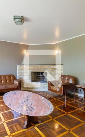 Casa à venda com 370m², 3 quartos e 5 vagasSala