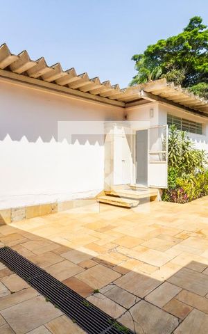 Casa à venda com 370m², 3 quartos e 5 vagasQuintal
