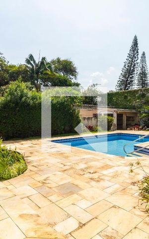 Casa à venda com 370m², 3 quartos e 5 vagasQuintal