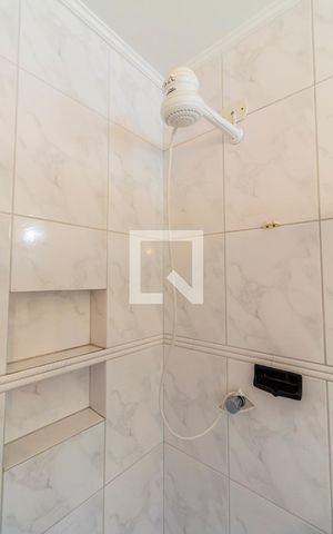 Casa à venda com 370m², 3 quartos e 5 vagasBanheiro da Suíte 2