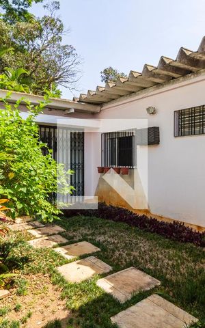 Casa à venda com 370m², 3 quartos e 5 vagasQuintal