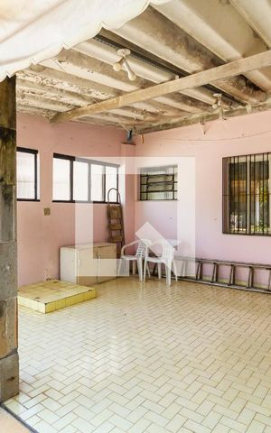 Casa à venda com 370m², 3 quartos e 5 vagasQuintal