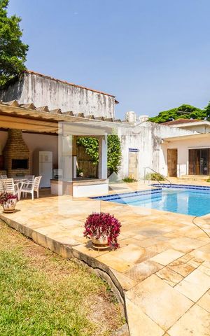 Casa à venda com 370m², 3 quartos e 5 vagasQuintal