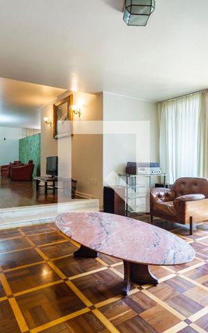 Casa à venda com 370m², 3 quartos e 5 vagasSala