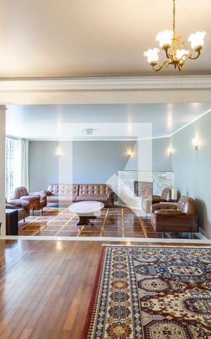 Casa à venda com 370m², 3 quartos e 5 vagasSala