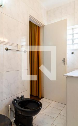 Casa à venda com 370m², 3 quartos e 5 vagasBanheiro da Suíte 2
