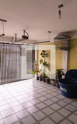 Casa à venda com 90m², 3 quartos e 2 vagas Casa à venda com 90m², 3 quartos e 2 vagasGaragem
