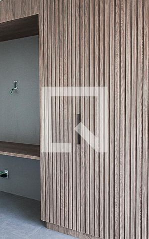 Studio à venda com 33m², 1 quarto e sem vaga Studio à venda com 33m², 1 quarto e sem vagaSala / Quarto