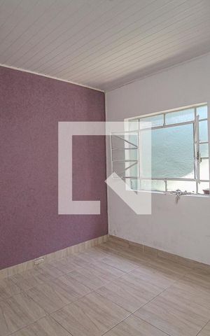 Casa para alugar com 70m², 1 quarto e 1 vaga Casa para alugar com 70m², 1 quarto e 1 vagaSala