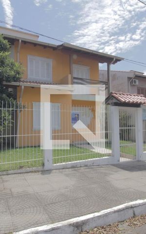 Casa à venda com 200m², 4 quartos e 2 vagasFachada