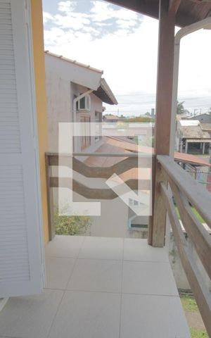 Casa à venda com 200m², 4 quartos e 2 vagasSacada