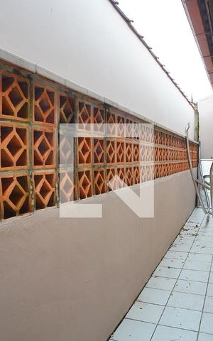 Casa para alugar com 107m², 2 quartos e 5 vagasPátio fundos