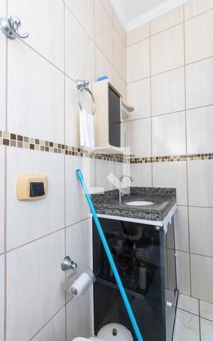 Casa de condomínio para alugar com 120m², 2 quartos e 2 vagas Casa de condomínio para alugar com 120m², 2 quartos e 2 vagasBanheiro