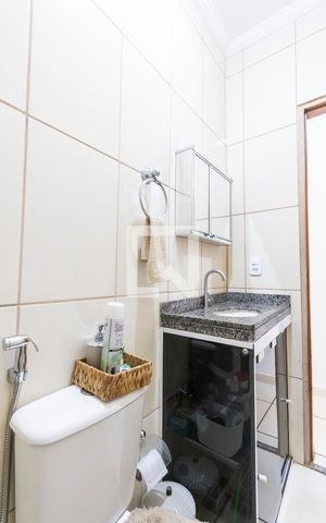 Casa de condomínio para alugar com 120m², 2 quartos e 2 vagas Casa de condomínio para alugar com 120m², 2 quartos e 2 vagasBanheiro