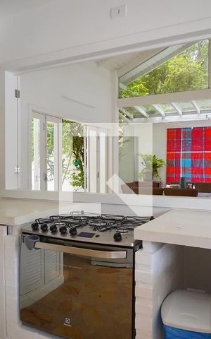 Casa para alugar com 182m², 3 quartos e 2 vagasCozinha 