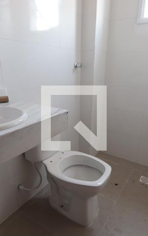 Apartamento para alugar com 47m², 2 quartos e sem vagaBanheiro