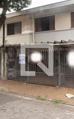 Casa à venda com 120m², 3 quartos e 2 vagasFachada