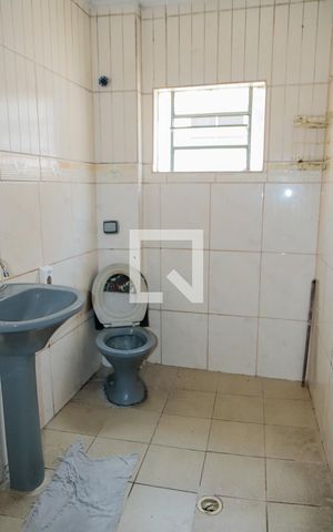 Casa para alugar com 60m², 1 quarto e sem vaga Casa para alugar com 60m², 1 quarto e sem vagaBanheiro