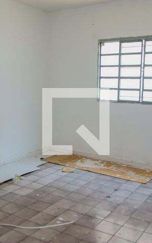 Casa para alugar com 60m², 1 quarto e sem vaga Casa para alugar com 60m², 1 quarto e sem vagaQuarto
