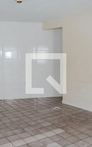 Casa para alugar com 60m², 1 quarto e sem vaga Casa para alugar com 60m², 1 quarto e sem vagaSala