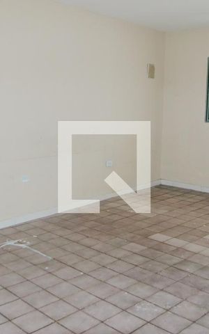 Casa para alugar com 60m², 1 quarto e sem vaga Casa para alugar com 60m², 1 quarto e sem vagaSala