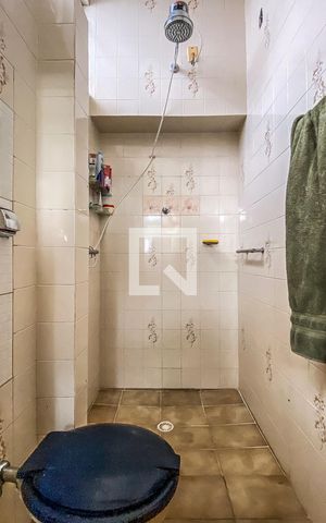 Casa à venda com 400m², 6 quartos e 2 vagasCasa 1 - Suite - Banheiro