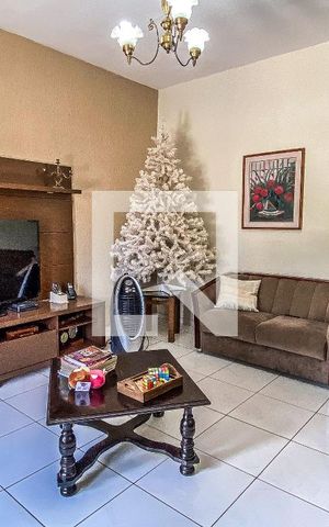 Casa à venda com 400m², 6 quartos e 2 vagasCasa 1 - Sala