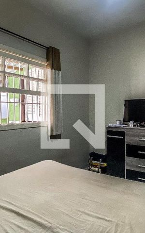 Casa à venda com 400m², 6 quartos e 2 vagasCasa 1 - Quarto 