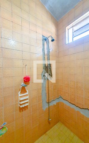 Casa à venda com 120m², 3 quartos e 2 vagas Casa à venda com 120m², 3 quartos e 2 vagasBanheiro Social