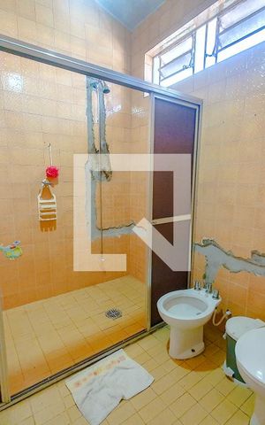 Casa à venda com 120m², 3 quartos e 2 vagas Casa à venda com 120m², 3 quartos e 2 vagasBanheiro Social