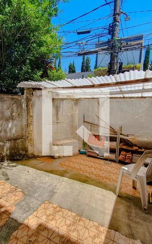 Casa à venda com 120m², 3 quartos e 2 vagas Casa à venda com 120m², 3 quartos e 2 vagasQuintal