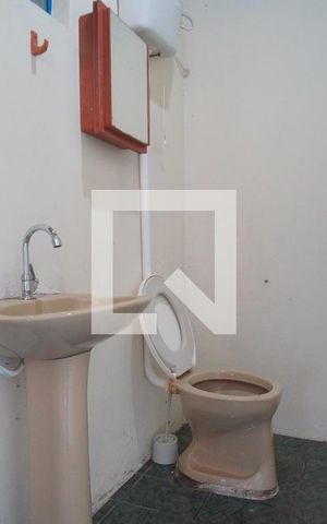 Casa à venda com 178m², 3 quartos e 1 vaga Casa à venda com 178m², 3 quartos e 1 vagaBanheiro 2