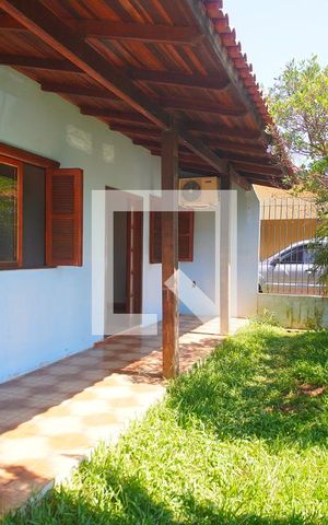 Casa à venda com 178m², 3 quartos e 1 vaga Casa à venda com 178m², 3 quartos e 1 vagaFachada