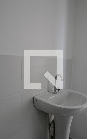 Apartamento à venda com 34m², 2 quartos e sem vaga Apartamento à venda com 34m², 2 quartos e sem vagaBanheiro