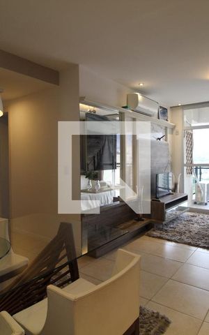 Apartamento à venda com 70m², 2 quartos e 1 vaga Apartamento à venda com 70m², 2 quartos e 1 vagaSala