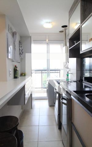 Apartamento à venda com 70m², 2 quartos e 1 vaga Apartamento à venda com 70m², 2 quartos e 1 vagaCozinha e Área de Serviço