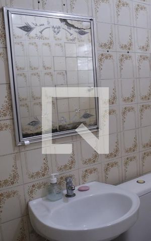 Casa à venda com 450m², 5 quartos e 3 vagasBanheiro da Suíte-Casa 2