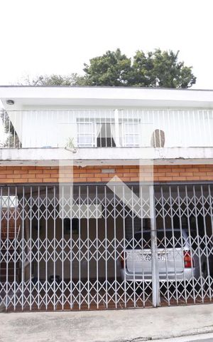 Casa à venda com 450m², 5 quartos e 3 vagasFachada
