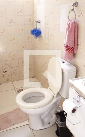 Casa à venda com 450m², 5 quartos e 3 vagasBanheiro da Suíte-Casa 1
