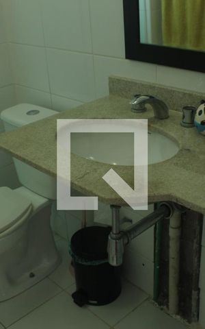 Casa de condomínio à venda com 96m², 3 quartos e 2 vagasBanheiro da Suíte 1